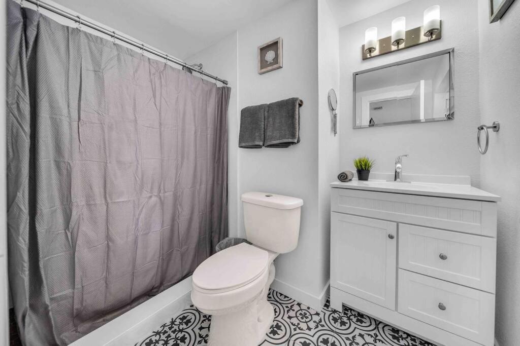 Sweet Escape 5 Br/2Ba Min From Airport And Beach Форт Лодърдейл Екстериор снимка